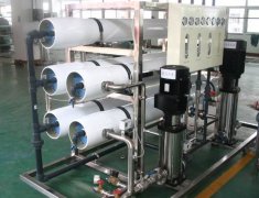 化妝品、精細(xì)化工行業(yè)用水制取設(shè)備